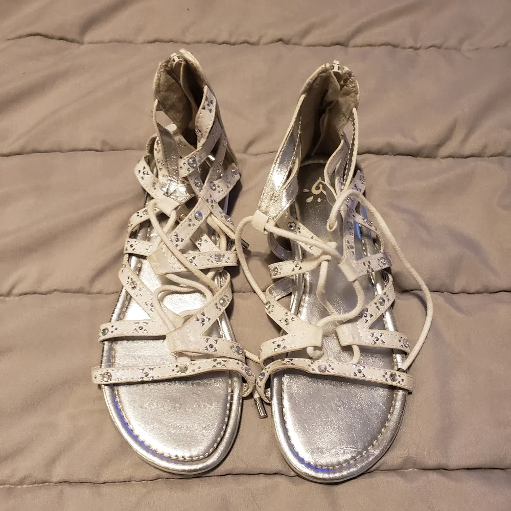 Justice Girls Silver Diamond Gladiator Lace Up Sandals Size 4